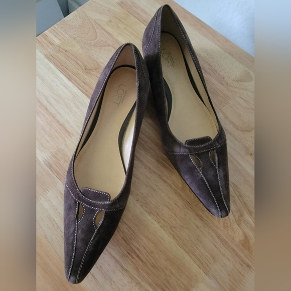 Ann Taylor Loft Brown Suede Pointed Toe Heeled Flats - Picture 2 of 6